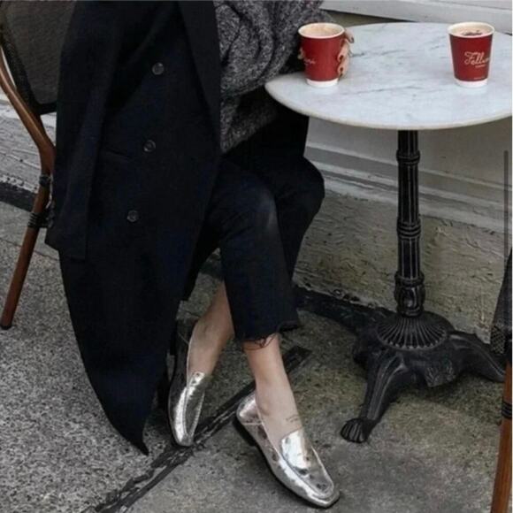 Dolce Vita Beny Flats Size 7.5 Silver Distressed Leather Loafer Preppy Old Money - Picture 3 of 16